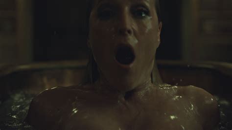 Naked Gillian Anderson In Hannibal Tv Show