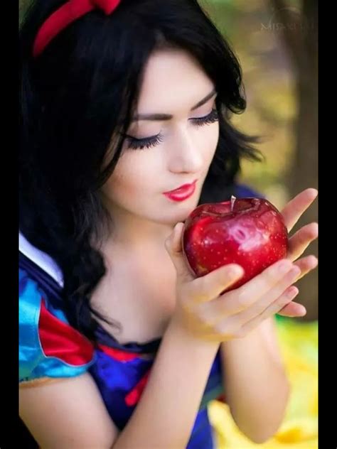 Disney Princess Cosplay Disney Cosplay Snow White Photography Snow White Makeup Snow White