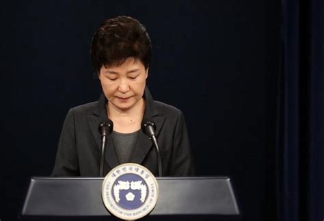 Former President Park Geun Hye Receives Sentence Of 24 Years In Prison Soompi