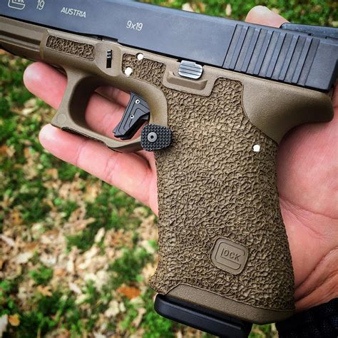 Gear Review Stippgrips Grip Stippling Service The Truth About Guns