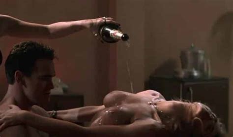 I 50 Migliori Topless Della Storia Del Cinema Da Phoebe Cates A Eva Green