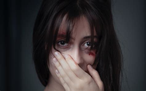 Gewalt gegen Frauen in Spanien: Umfrage offenbart Millionen von Opfer