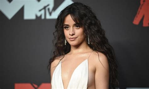 un nuevo ritmo tropical camila cabello y myke towers los 40 puebla