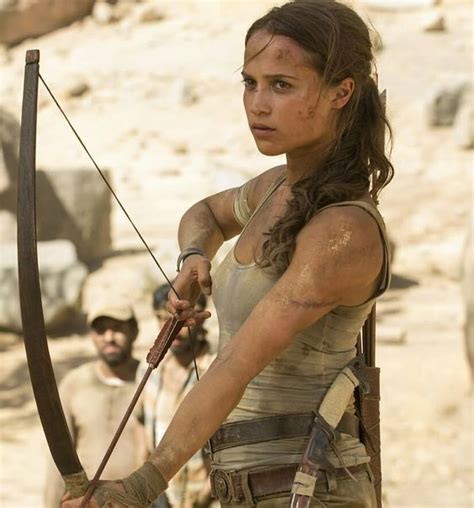 Rhubarbes Alicia Vikander As Lara Croft Monkey Wrench