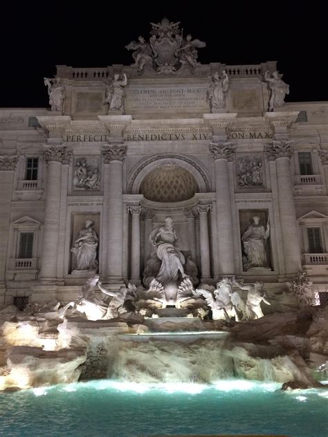 Trevi Fountain, Rome, Italy : travel