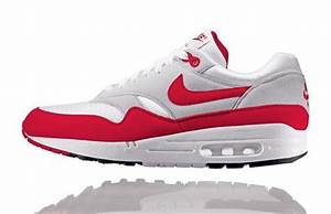 Nike Air Max The 80 Greatest Sneakers Of The 39 80s Complex