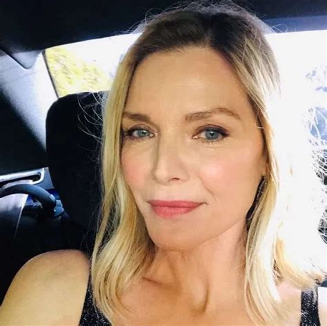 She Is 62 But Looks Like A 30 Year Old Michelle Pfeiffer Captivates