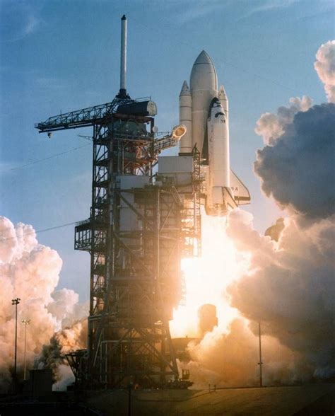 The First Space Shuttle Launch Columbia Lifts Off In 1981 Nasa Nasa