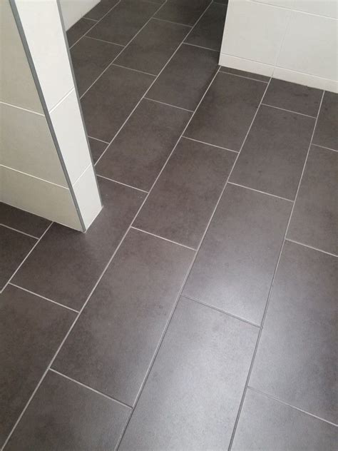 Dark Grey Grout With Light Grey Tile