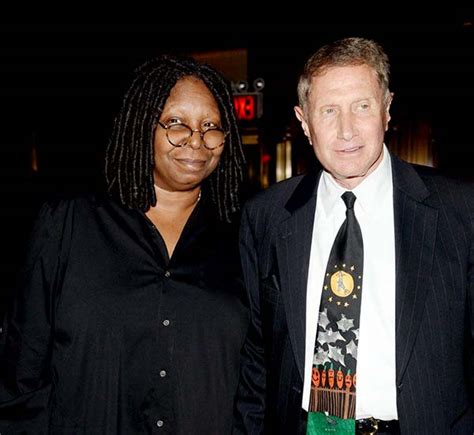 Is Whoopi Goldberg Gay After The Divorce From Husband Wikicelebinfo