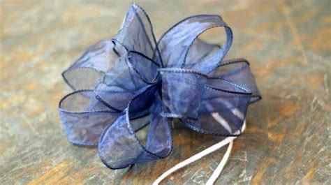 How To Tie A Bow Make 3 Beautiful Bows With Ribbon Diy Projects