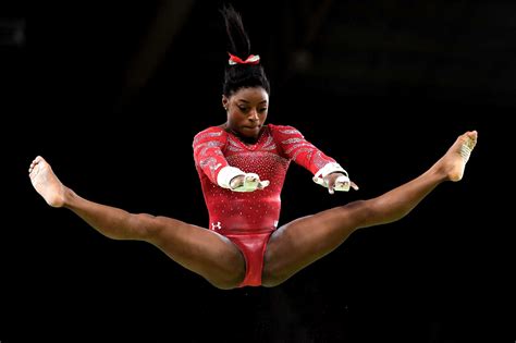 Simone Biles Gold Formula Artistry Athleticism And Arithmetic Houston Chronicle