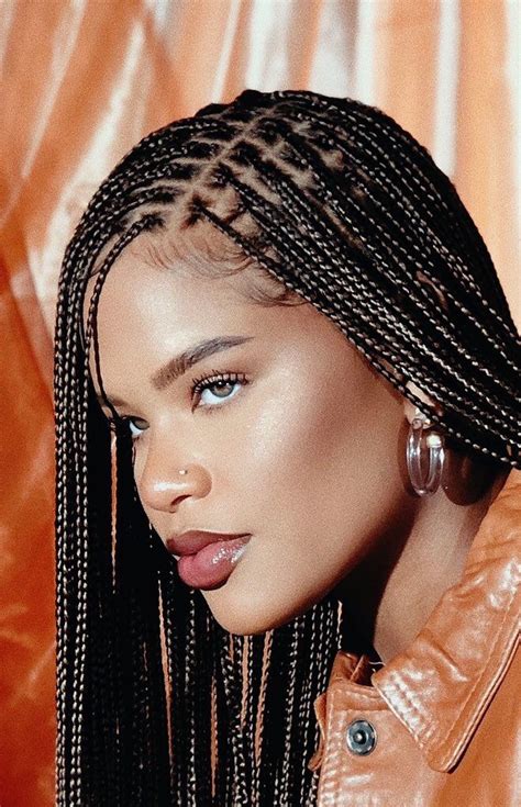 Knotless Box Braid Mabel In 2020 Hair Styles Braided Hairstyles Box Braids Styling