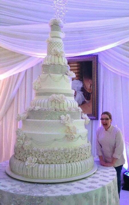 A traditional wedding cake is made of rich fruit cake, but nowadays couples are becoming more daring with their wedding cake flavour choices. OMG! Seriously the largest wedding cake I've ever seen! By ...