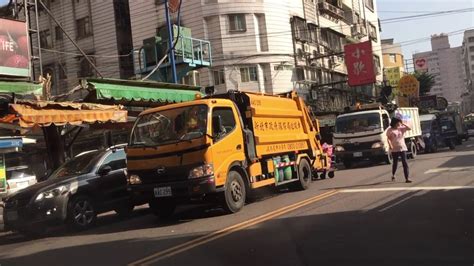Taipei Taiwan Garbage Truck Dec 2016 新北市垃圾車 Youtube