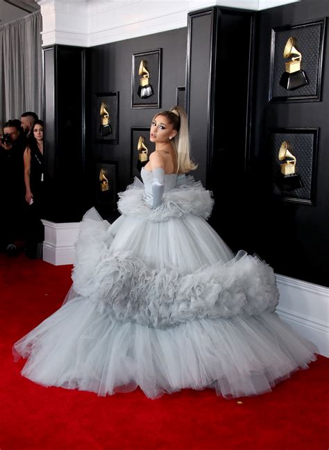 Ariana Grandes Grammys 2020 Red Carpet Look See Her Dress