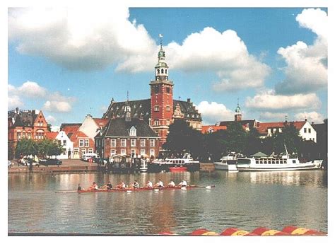 Lernen sie leer (ostfriesland) im freundlichen niedersachsen (kreis leer) kennen. Rathaus in Leer/Ostfriesland Foto & Bild | landschaft ...