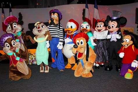 Unofficial Disney Character Hunting Guide Disney Dreamers Everywhere Special Private Event At Wdw