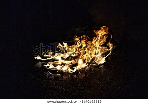 Flammable Substances Meer Dan 1 360 Rechtenvrije Licentieerbare Stockfoto S Shutterstock