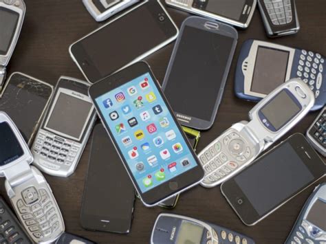 questi 5 vecchi cellulari possono valere fino a 1000 euro
