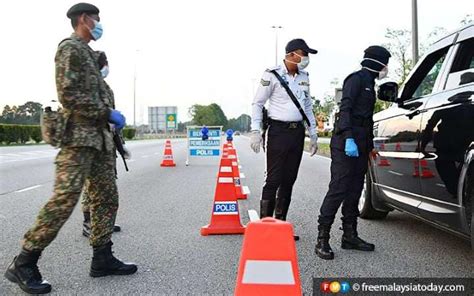 Untuk maklumat lanjut mengenai latihan yang ditawarkan, anda boleh rujuk di sini. Tempoh Latihan Pegawai Penjara / Pusat Latihan Pegawai ...