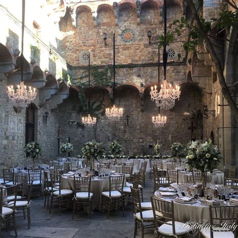 Italian Castle Courtyard For Beautiful Wedding Reception