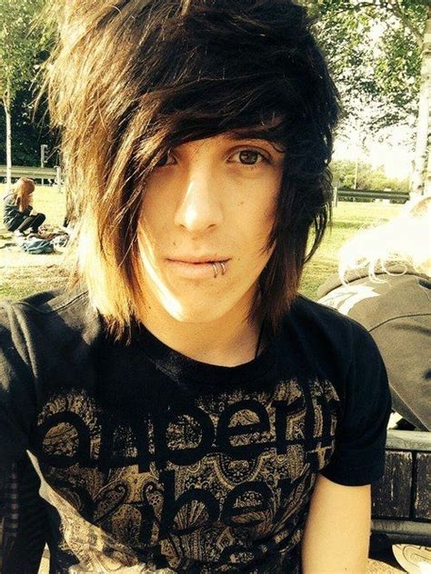 However, forget about all these details and go for an effortless hairstyle like this one. 35+ Fabulous Emo Hairstyles For Men - Gravetics
