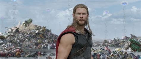Chris Hemsworth Will Bulk Up ‘more Than Thor’ For Hulk Hogan Biopic Metro News