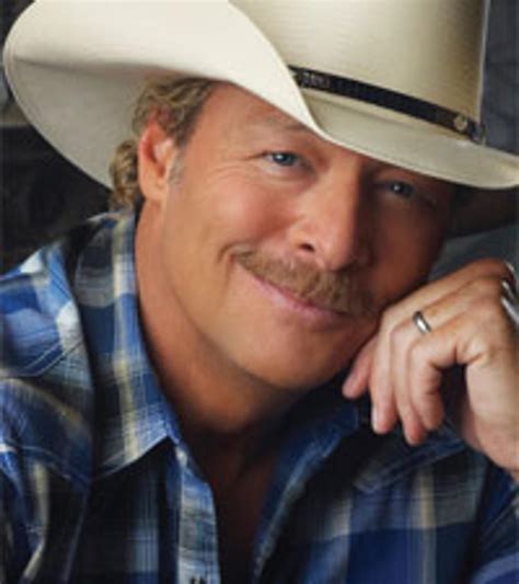 Alan Jackson Credits Pilots With Jet Setting His Country Ambition