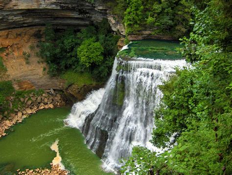 Burgess Falls Tennessee Lies On The Eastern Edge Of Tennessees
