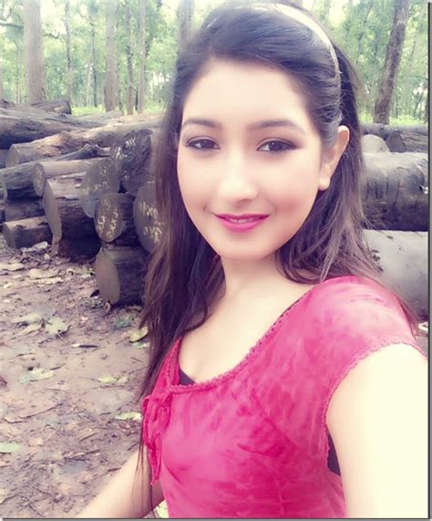 Biography Of Aanchal Sharma Nai Nabhannu La 4 Actress Nepali Actress