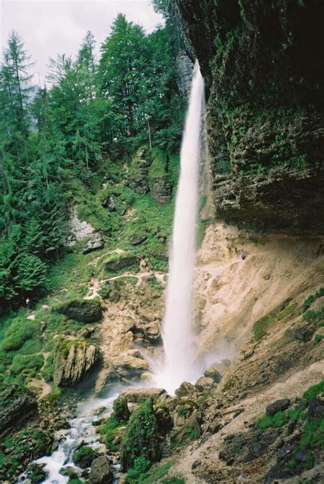 Pin By Rachel Graczak On Waterfalls Beautiful Places Nature Scenic