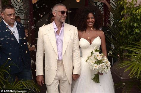 French Actor Vincent Cassel 51 Marries Model Wife Tina Kunakey 21 Bride Look Vincent
