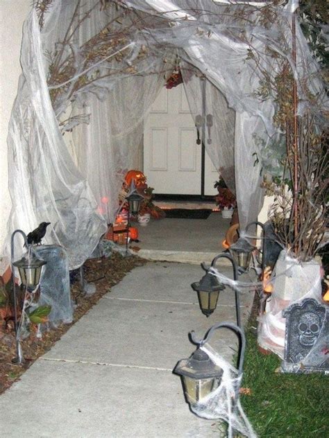 20 Awesome Scary Halloween Porch Ideas To Try Today Halloween Porch