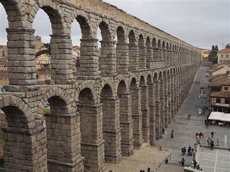 Metti mi piace alla nostra pagina facebook e ricevi tutti gli aggiornamenti de l'undici: Segovia Aqueduct - Foto di Acquedotto di Segovia, Segovia ...