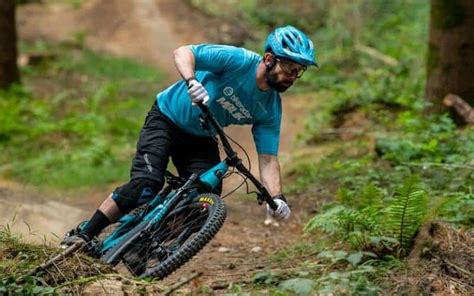 7 Best Beginner Mountain Bike Tips To Take Your Riding To The Next