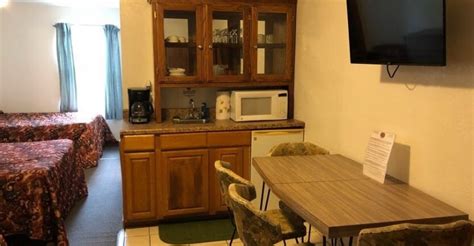 Cabins have a full bath with shower, hot and cold water, and a completely equipped kitchen with dishes and utensils for 6. Land Between the Lakes Cabin Rentals | Aurora's Kentucky ...