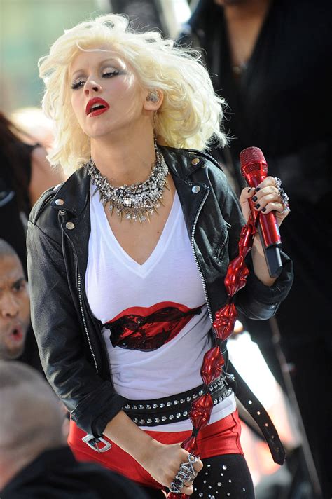 Christina Aguilera Performs On Nbcs Today Show In New York 15 Gotceleb