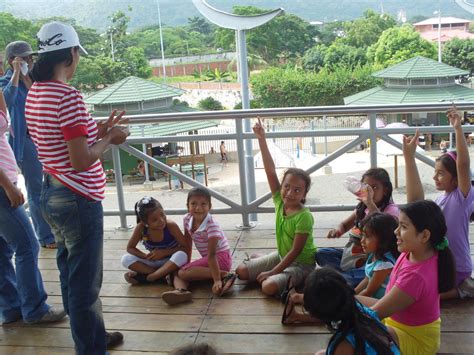 Feliz dia del nino ministerio educacion ecuador facebook. Misioneritas - Ecuador: Paseo por el Día del Niño