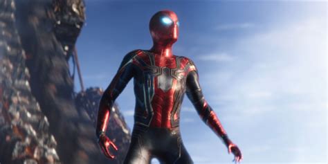 Spider Mans Avengers Infinity War Armor Inspired By Alex Ross Comic