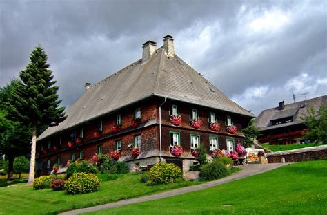 Hier steht eine berühmte französische villa zum verkauf, welche möbliert ist und 2017 komplett renoviert wurde. Schwarzwaldhaus am Schluchsee Foto & Bild | deutschland ...