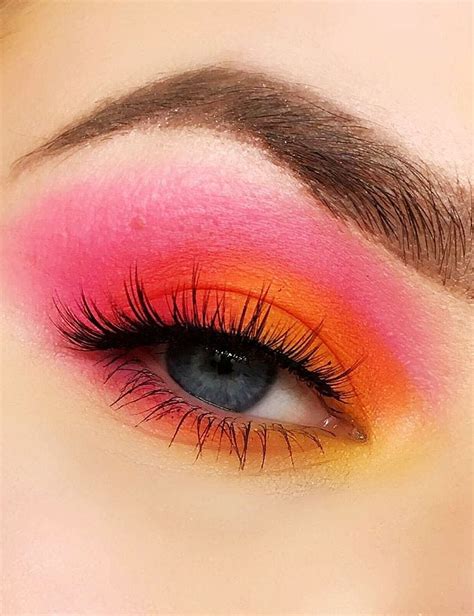 47 Simple And Colorful Eye Makeup Ideas For Blue Eyes Page 26 Of 47 Womens Ideas Rainbow