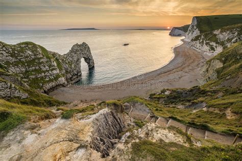 Durdle Door Sunset Stock Photo Image Of Europe Cliffs 32958104