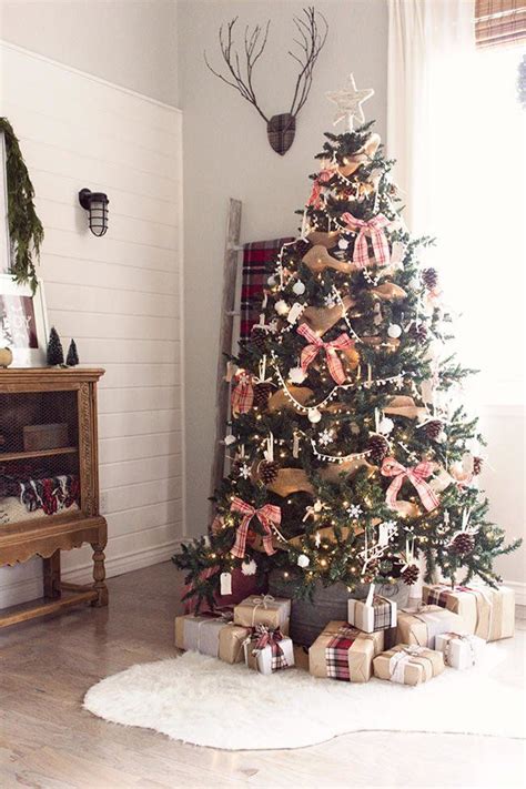 Christmas Tree Themes For Any Style Christmas Tree Themes Country