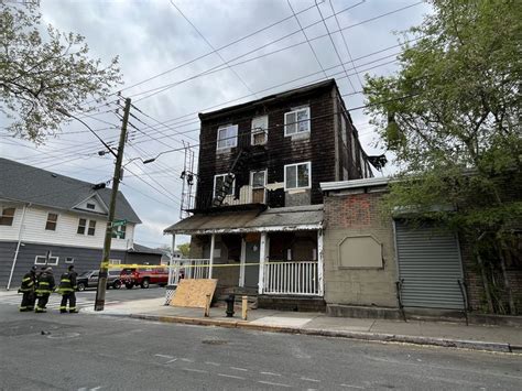 Fdny Responds To Partial Collapse Of Home On Staten Island