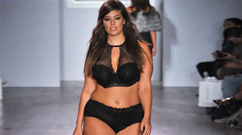 Ashley Graham Strips Down For Nearly Nude Nyfw Lingerie Show Photos