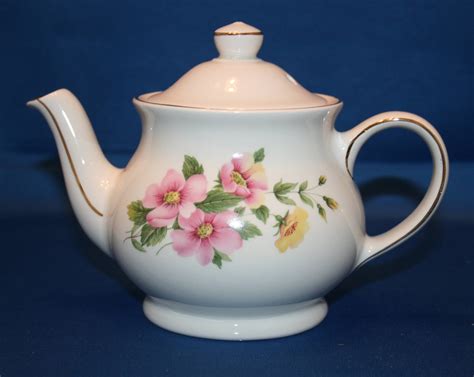 Vintage Sadler English Teapot Flower Patter With Gold Accents Cups Made In England Garden
