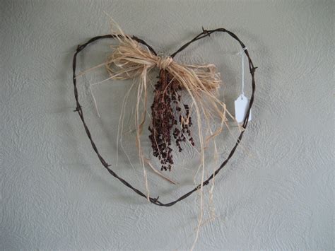 Heart With Broom Corn And Raffia With Images Broom Corn Fall