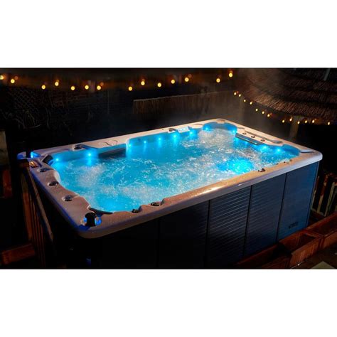 De jacuzzi® hot tubs voor 6 tot 9 personen zijn grotere spabaden. Canadian Spa Company St. Lawrence 13 ft. 12-Person Swim ...