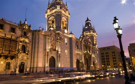 City Tour Nocturno Por El Centro Histórico De Lima Atipax Group